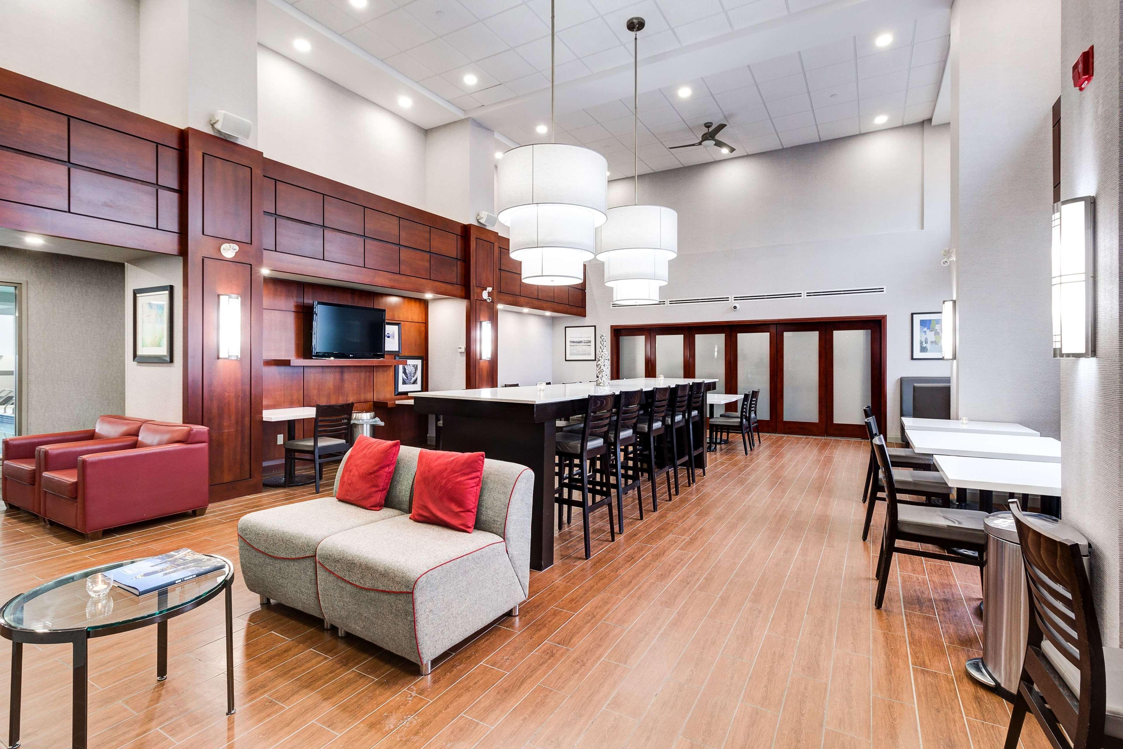 Hampton Inn & Suites By Hilton Brantford Exteriér fotografie
