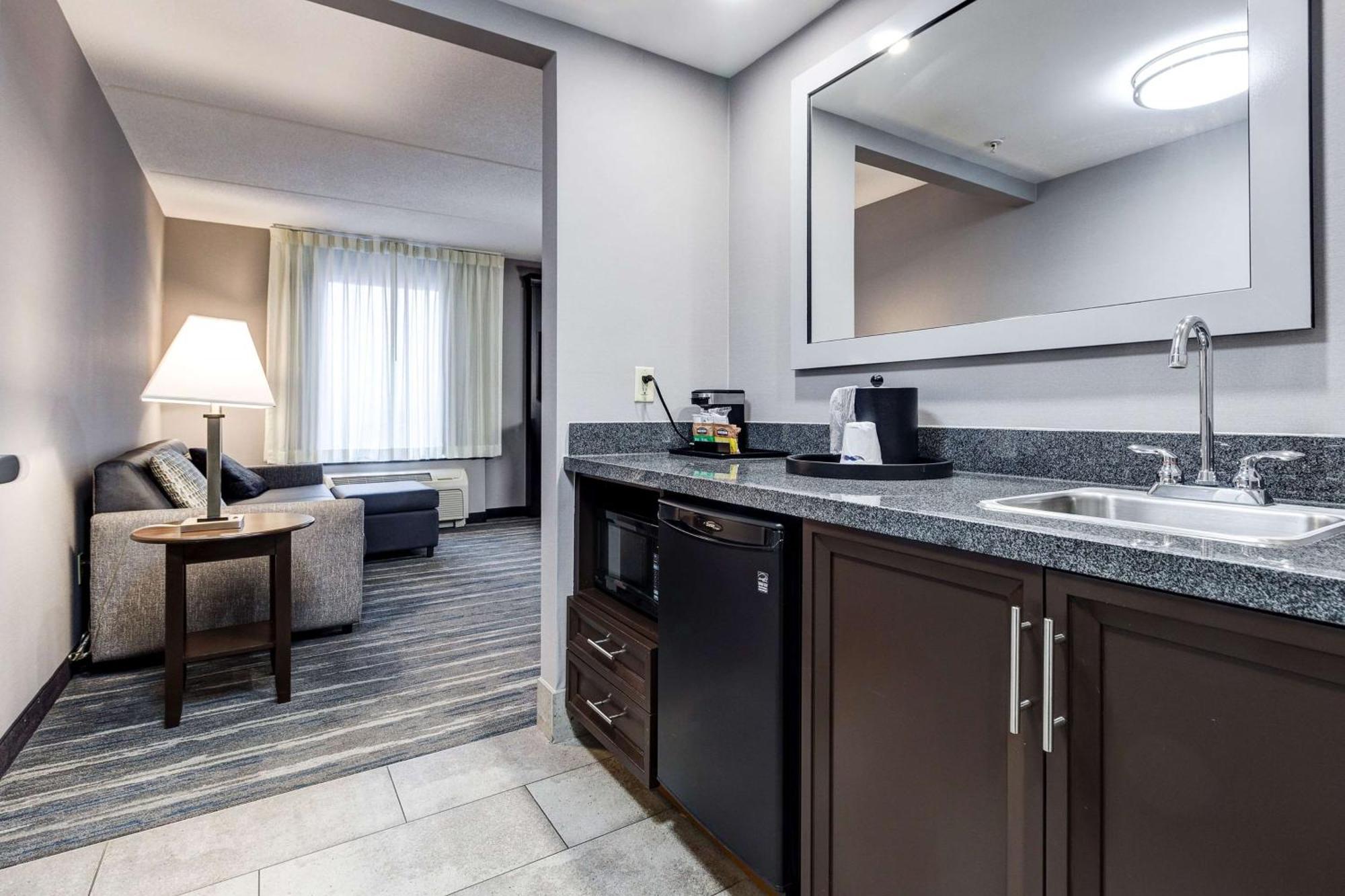 Hampton Inn & Suites By Hilton Brantford Exteriér fotografie